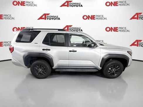 Certified 2025 Toyota 4Runner SR5 AWD/4WD image 9