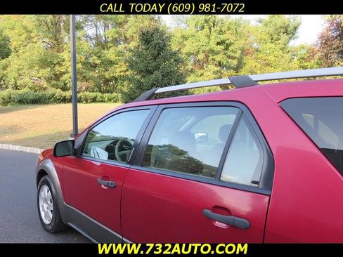 Used 2005 Ford Freestyle SE image 19