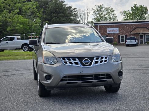 Used 2015 Nissan Rogue S image 2