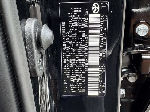 Used 2026 Toyota Corolla LE FWD image 27
