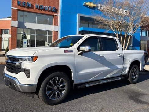 New 2026 Chevrolet Silverado 1500 LT w/ Z71 Off-Road Package AWD/4WD image 1