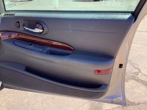 Used 2005 Buick Le Sabre Custom FWD image 25