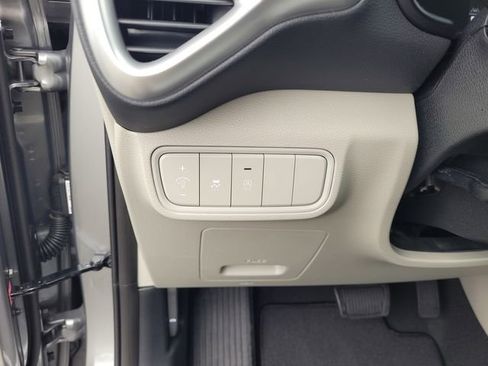 Used 2025 Kia Soul LX image 23