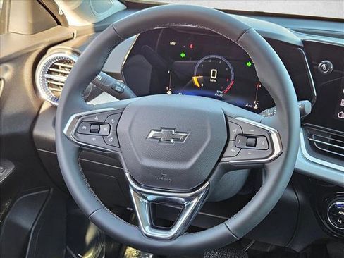 New 2026 Chevrolet Trax LT w/ Driver Confidence Package image 11