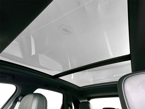 Certified 2026 Porsche Cayenne Coupe AWD/4WD image 35