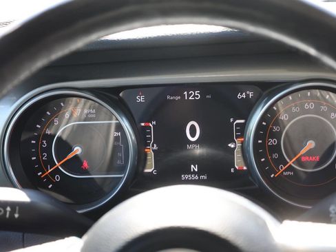 Used 2018 Jeep Wrangler Unlimited Sahara image 19