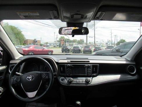 Used 2018 Toyota RAV4 XLE w/ Plus Extra Value Package AWD/4WD image 17