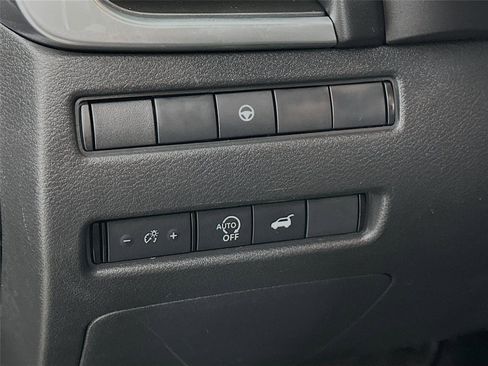 Used 2024 Nissan Rogue SV image 14