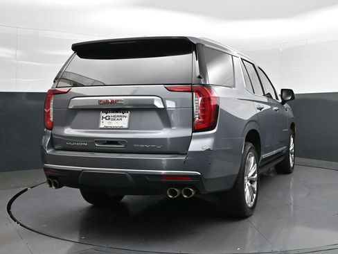 Used 2022 GMC Yukon Denali w/ Denali Premium Package image 7