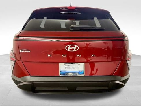 Certified 2025 Hyundai Kona SEL image 8