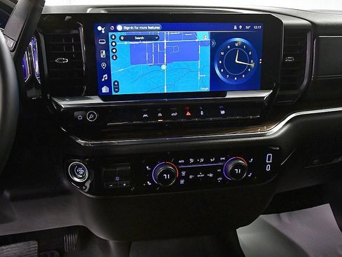 Used 2025 Chevrolet Silverado 1500 LT image 25