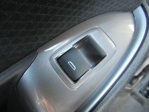 Used 2025 Chevrolet Malibu LT image 26