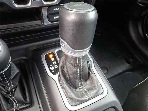 Used 2022 Jeep Gladiator Overland w/ Popular Equipment Package image 14