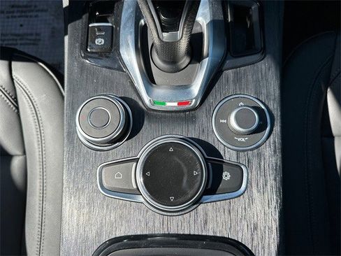 Used 2024 Alfa Romeo Stelvio Sprint image 20