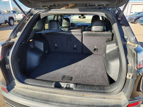 Used 2020 Jeep Cherokee Trailhawk image 8