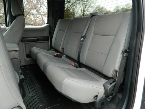 Used 2022 Ford F250 XL w/ Power Equipment Group image 18