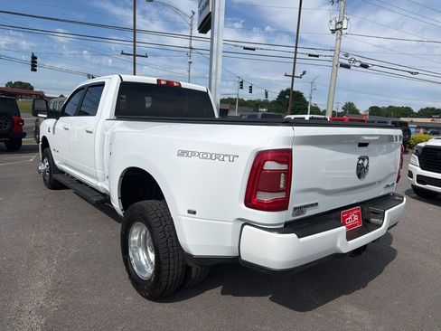 Used 2023 RAM 3500 Big Horn w/ Level 1 Equipment Group AWD/4WD image 4