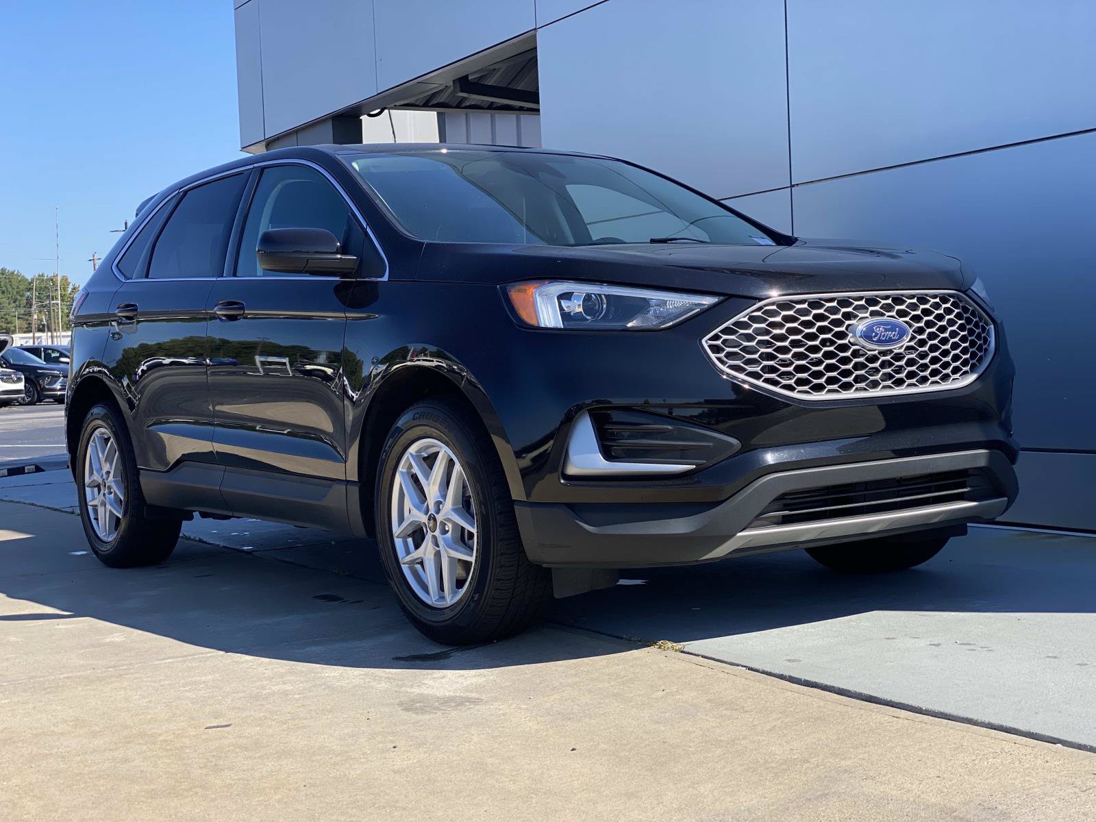 Used 2024 Ford Edge SEL AWD/4WD image 1
