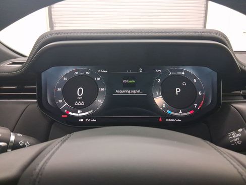 Used 2025 Land Rover Range Rover Sport SE image 17