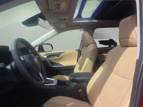 Used 2024 Toyota RAV4 Limited w/ Advanced Technology Package image 19