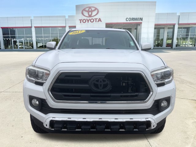 Used 2017 Toyota Tacoma SR5 w/ Tow Package AWD/4WD image 8