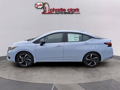 New 2025 Nissan Versa SR w/ Trunk Package image 3