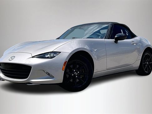 Used 2022 MAZDA MX-5 Miata Sport image 2