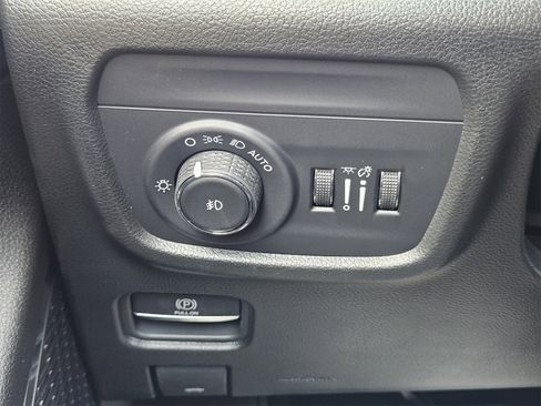 New 2025 Jeep Grand Cherokee L Summit w/ Obsidian Package image 23