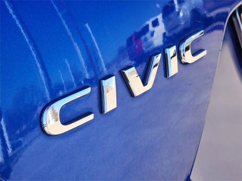 Used 2018 Honda Civic EX image 7