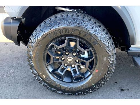 New 2026 Ford Bronco Badlands AWD/4WD image 13