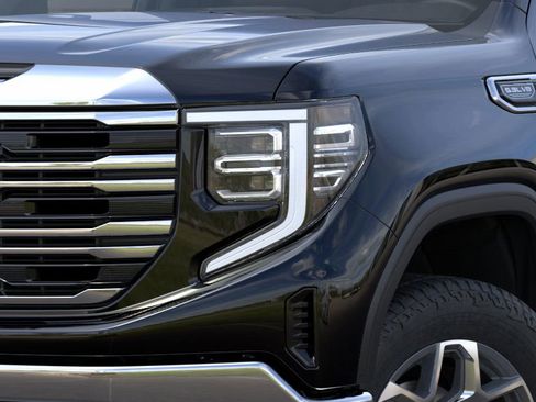 New 2026 GMC Sierra 1500 SLT w/ SLT Premium Package image 10