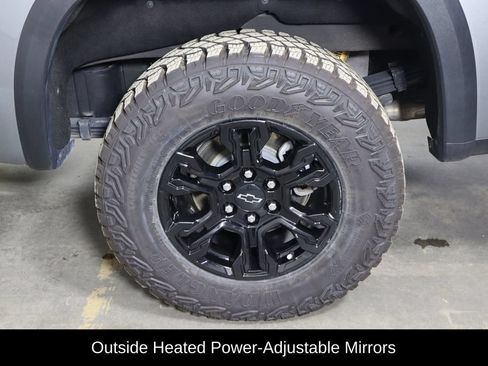 Used 2024 Chevrolet Silverado 1500 ZR2 w/ Technology Package AWD/4WD image 44