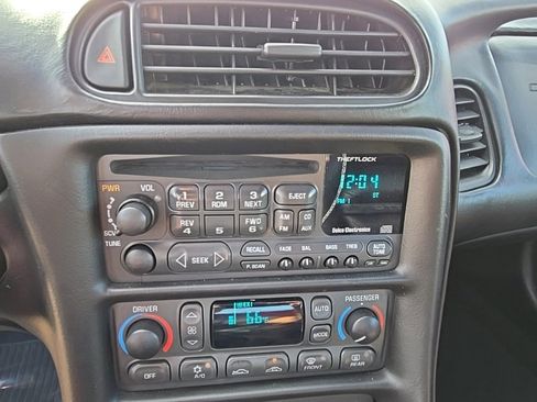 Used 2000 Chevrolet Corvette Convertible w/ Memory Pkg image 21