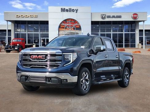 Used 2022 GMC Sierra 1500 SLT w/ SLT Premium Plus Package image 2