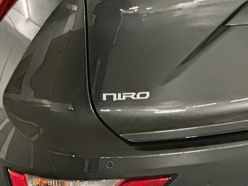Certified 2023 Kia Niro EX image 37