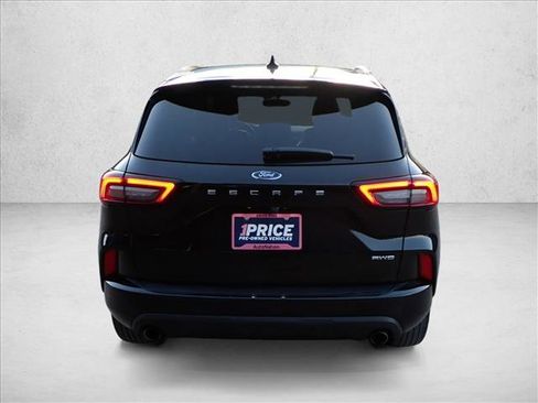 Used 2024 Ford Escape ST-Line image 3