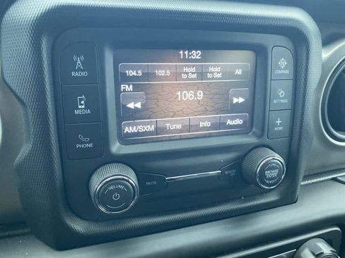 Used 2020 Jeep Wrangler Sport image 16