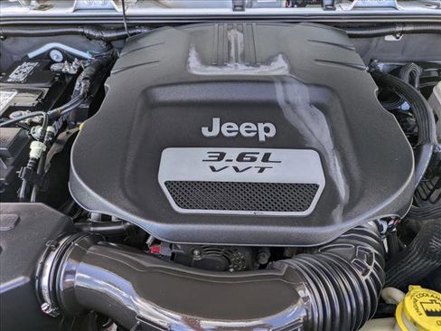 Used 2012 Jeep Wrangler Unlimited Sahara w/ Connectivity Group image 20