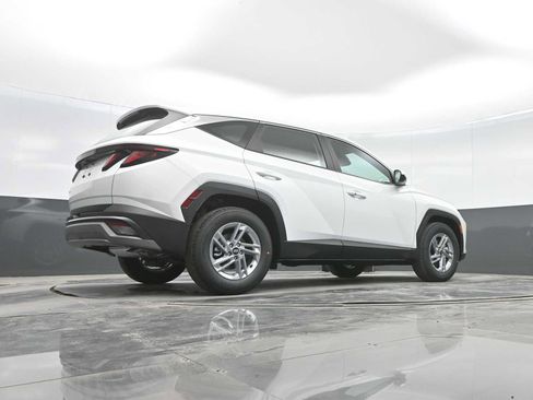 New 2026 Hyundai Tucson SE image 28