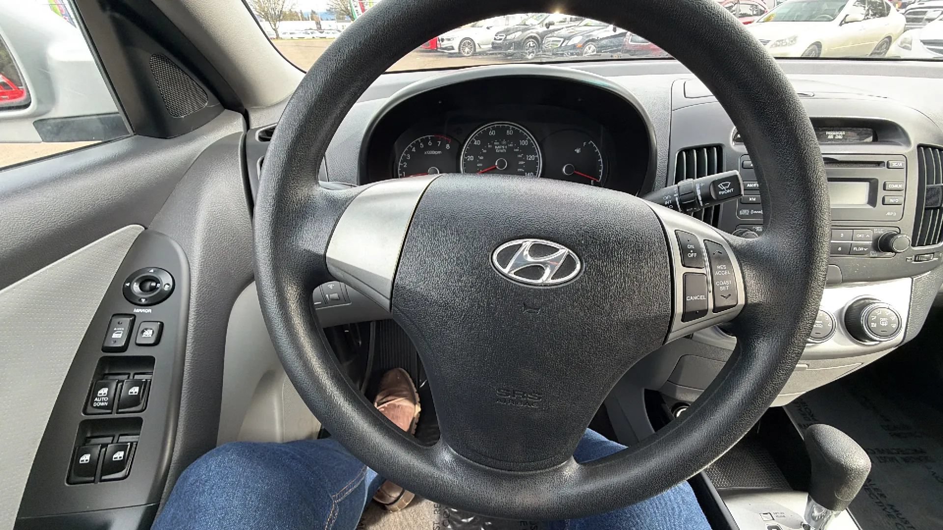Used 2010 Hyundai Elantra GLS FWD image 16