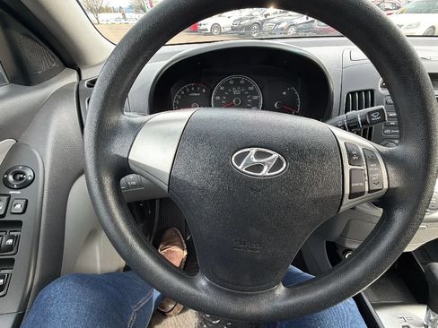 Used 2010 Hyundai Elantra GLS FWD image 16