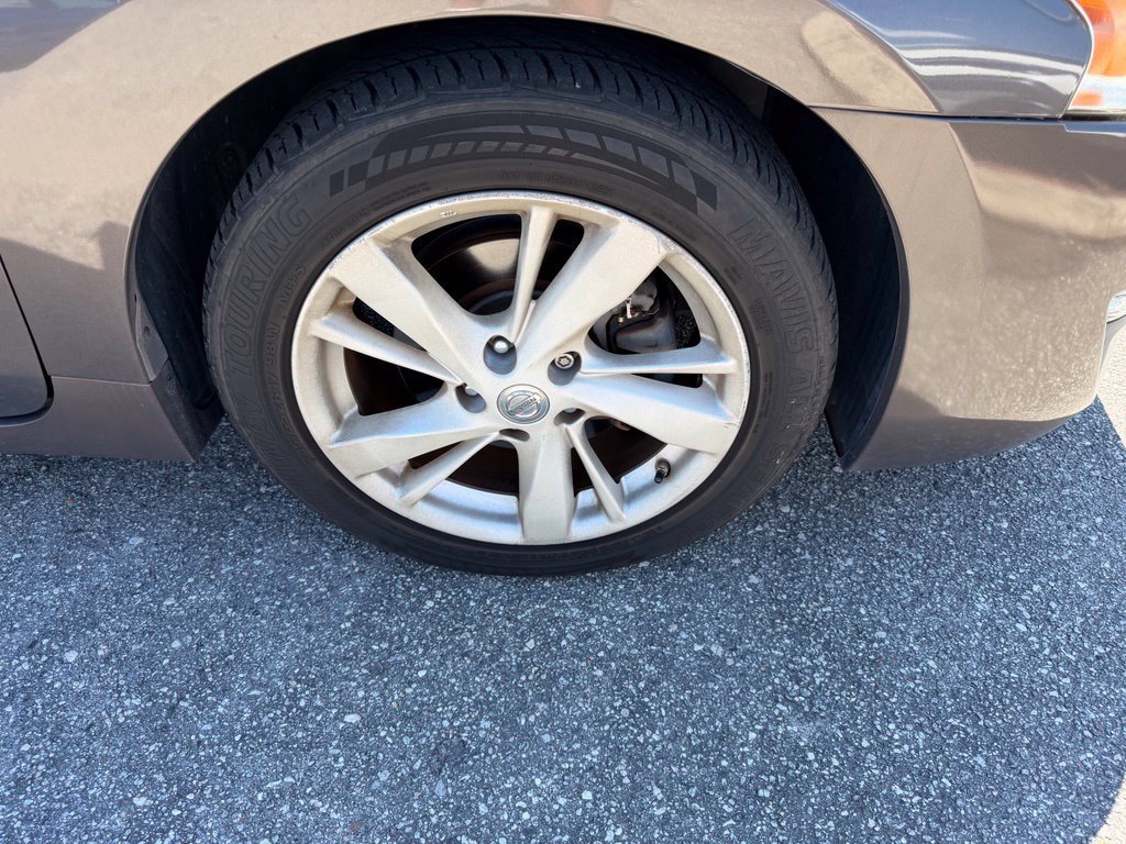 Used 2013 Nissan Altima 2.5 SV FWD image 4