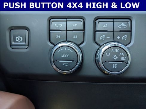 Used 2025 GMC Sierra 2500 Denali Ultimate image 21