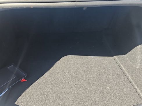 Used 2023 Tesla Model 3 Standard Range image 9