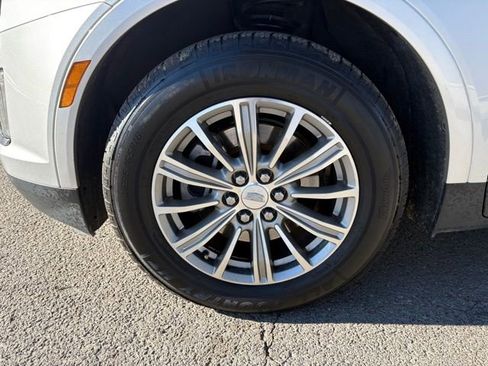 Used 2017 Cadillac XT5 Luxury image 6