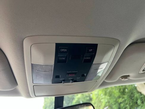 Used 2015 Lexus CT 200h image 14