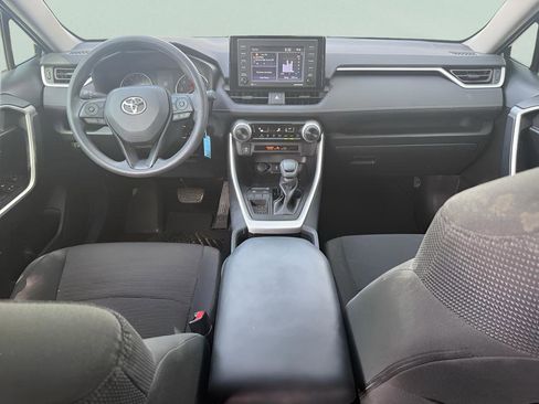 Used 2020 Toyota RAV4 LE FWD image 14