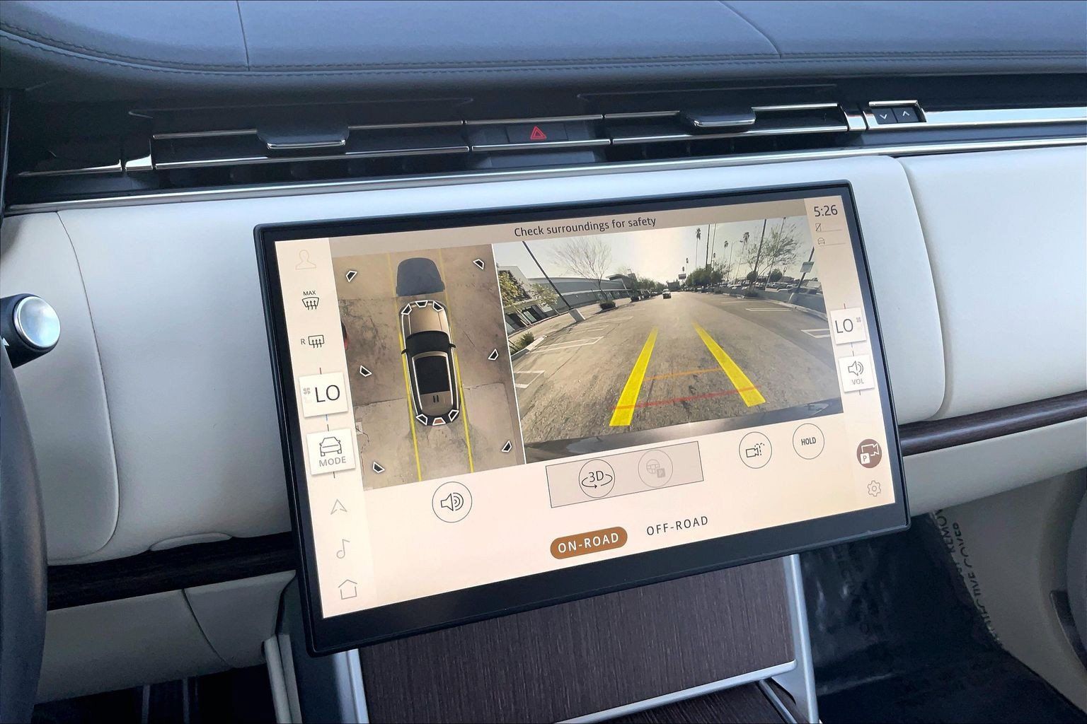 Certified 2024 Land Rover Range Rover SE AWD/4WD image 28
