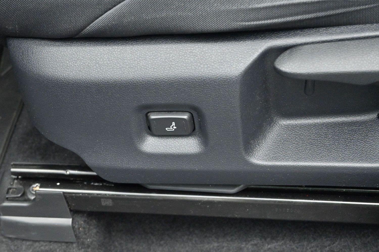 Used 2024 Toyota Tacoma SR AWD/4WD image 12