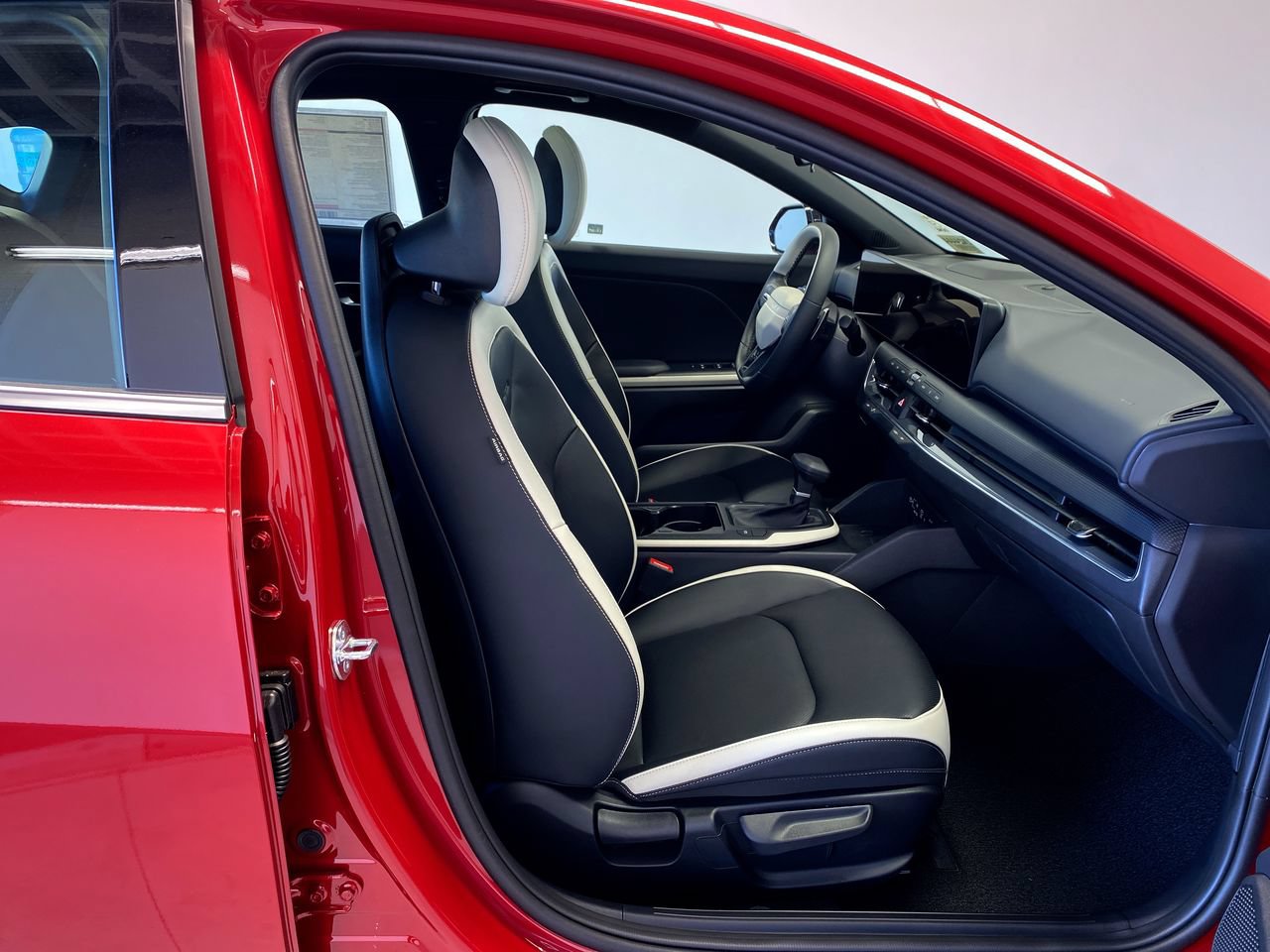 New 2026 Kia K4 GT-Line FWD image 29